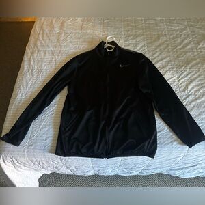 Nike men’s zip up lightweight jacket